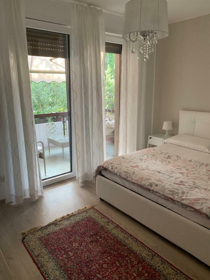 Villa Dei Tigli Riva del Garda Bagian luar foto